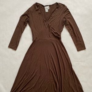 Donna Morgan Brown T-Shirt Fabric Wrap Top Dress / Women's Size 4